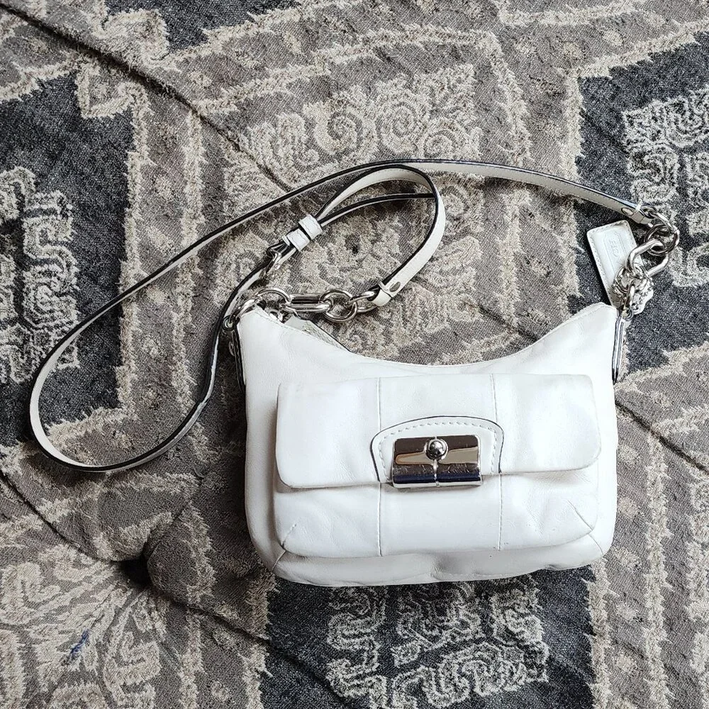 ✅️ Coach Elegant White Leather  Shoulder Bag *Very Rare - Picture 2 of 15